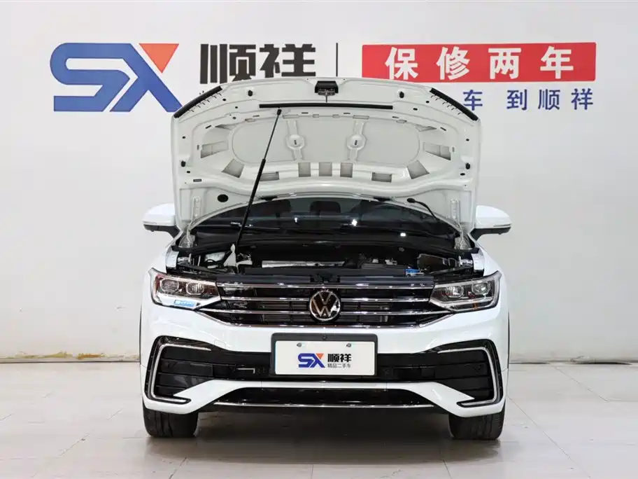 Volkswagen Tiguan L 2024 — фото 19