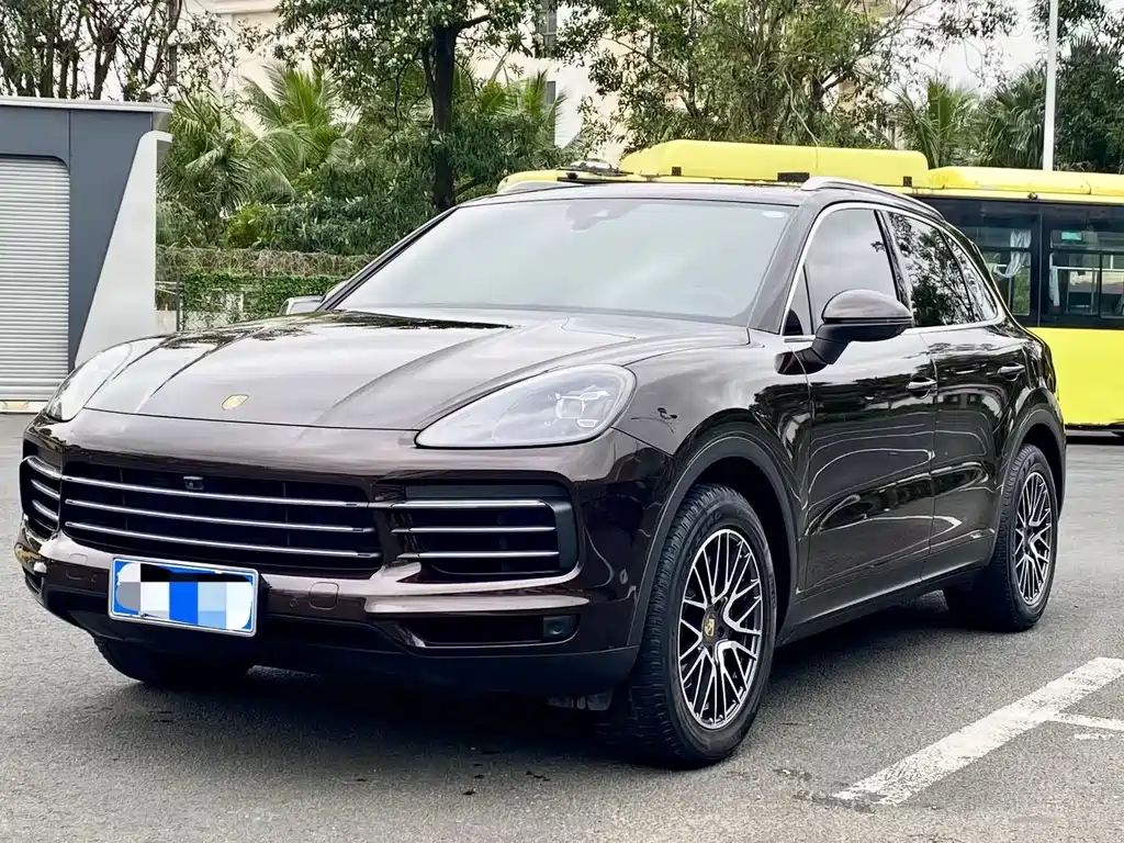 Porsche Cayenne 2019 — фото 1