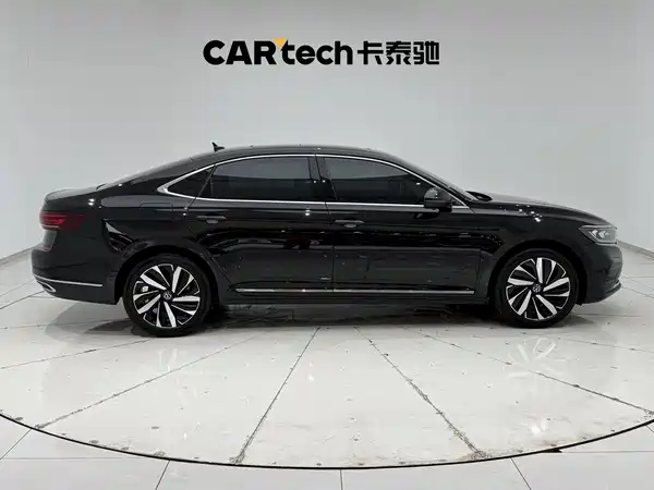 Volkswagen Passat 2024