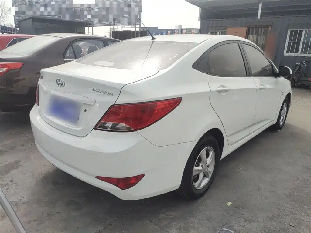 Hyundai Verna 2016 — фото 7
