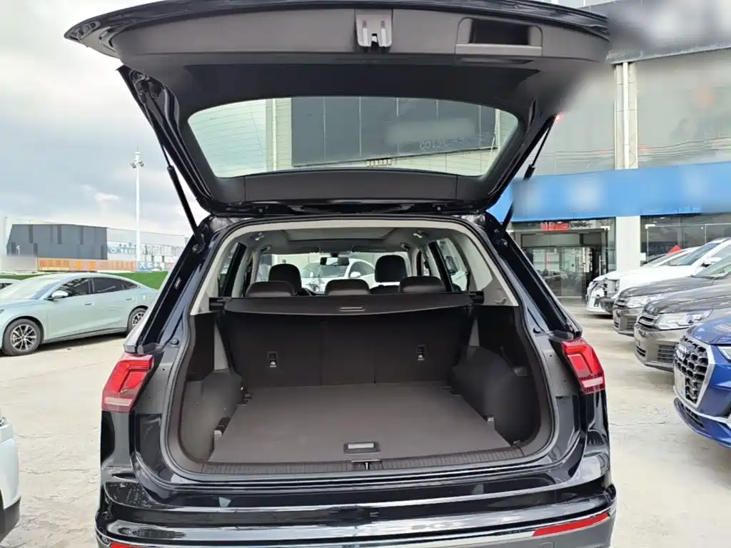 Volkswagen Tiguan L 2019 — фото 19