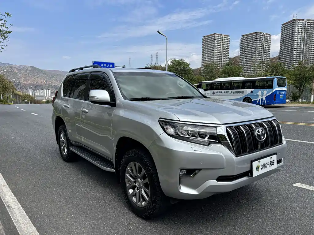 Toyota Prado 2018 — фото 3