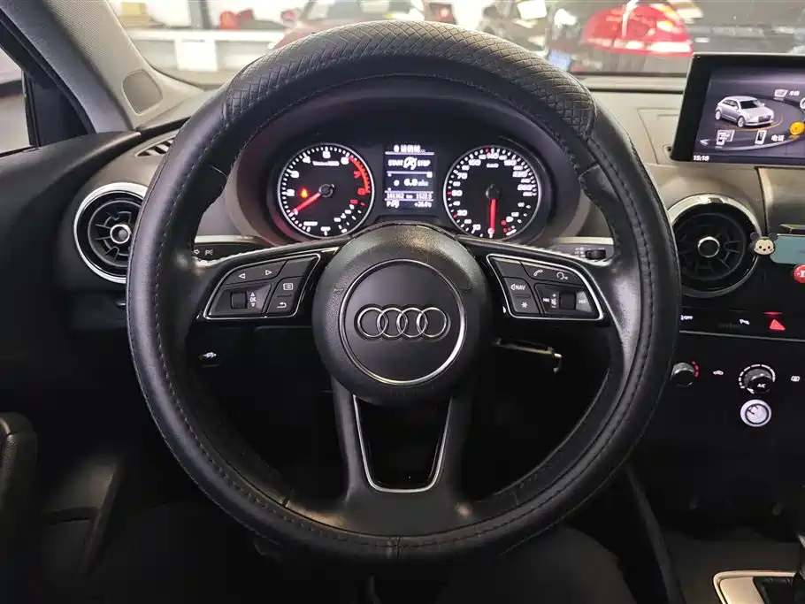 Audi A3 2018 — фото 15