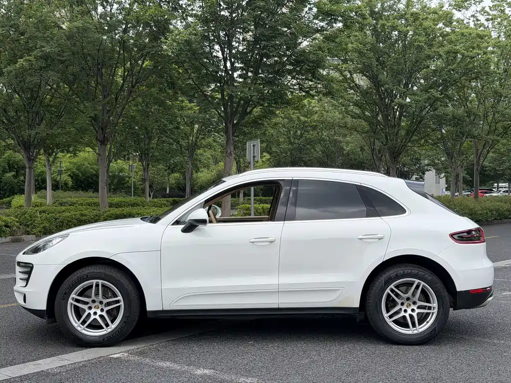 Porsche Macan 2016 — фото 13