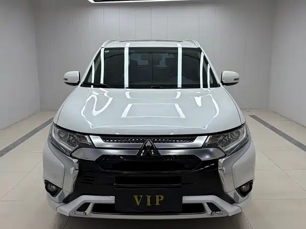 Mitsubishi Outlander 2021