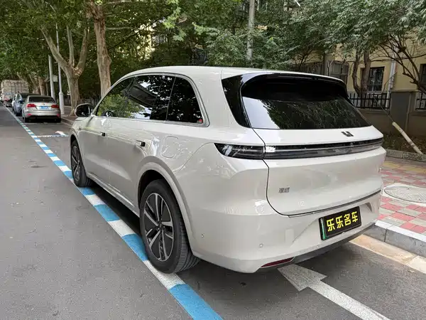 Li Auto L6 2024