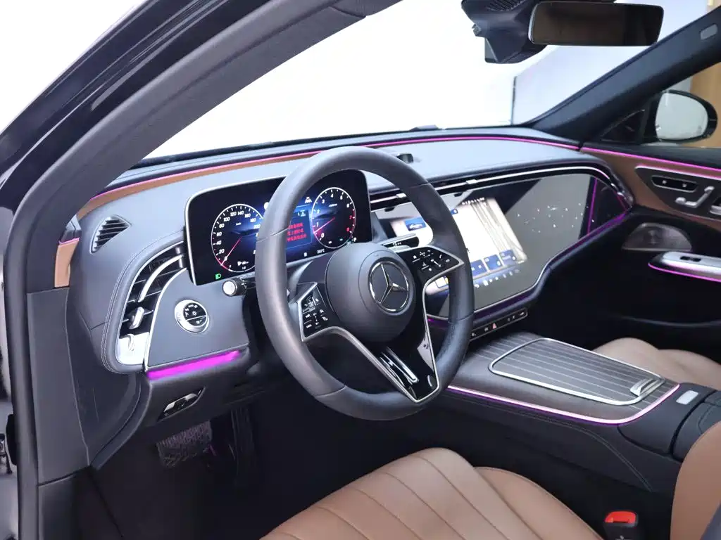 Mercedes-Benz E-Class 2025 — фото 11