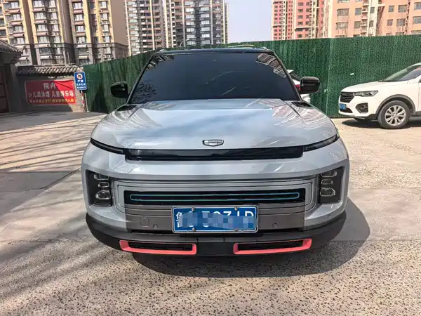 Geely ICON 2021