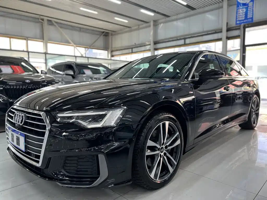 Audi A6L 2022 — фото 1