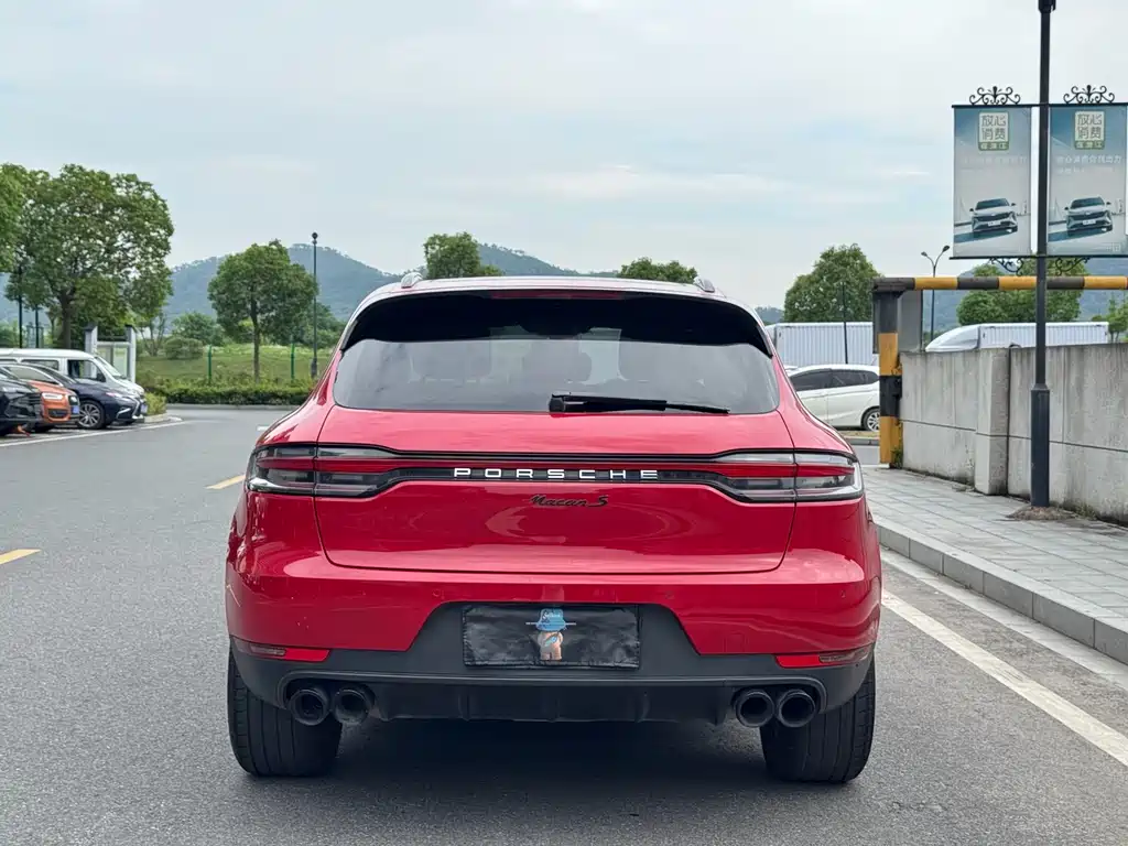 Porsche Macan 2019 — фото 12