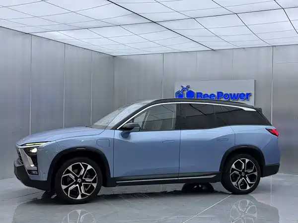NIO ES8 2018