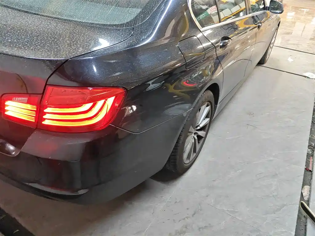 BMW 5 Series 2015 — фото 24