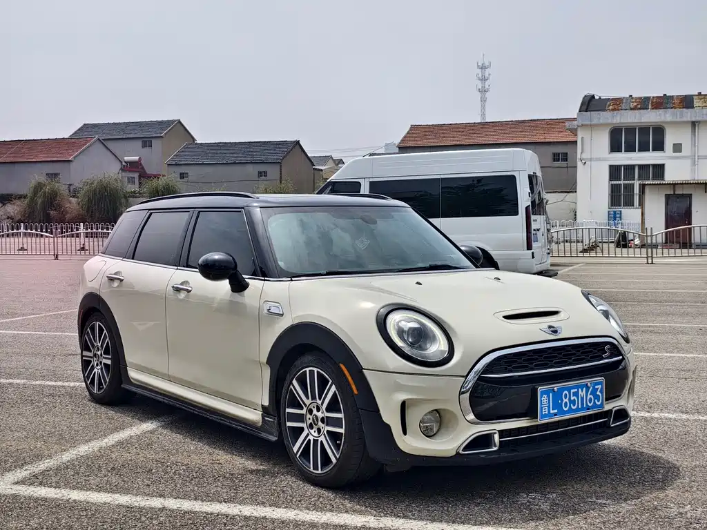 MINI Clubman 2015