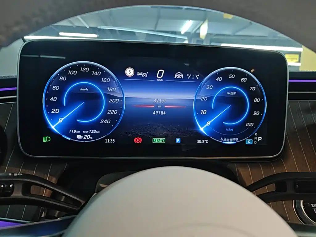 Mercedes-Benz EQE SUV 2023 — фото 12