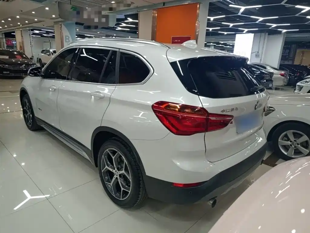 BMW X1 2017 — фото 5