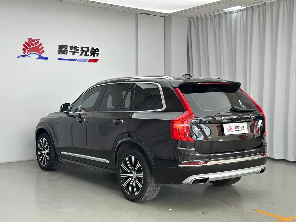 Volvo XC90 2020 — фото 11