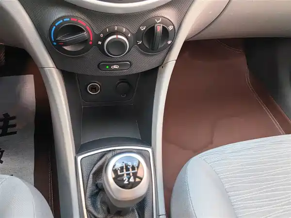Hyundai Accent 2016