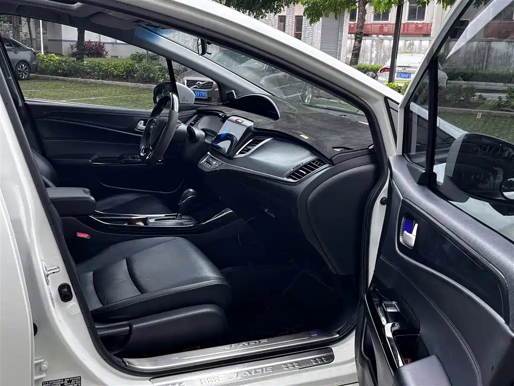 Honda Jade 2018 — фото 17