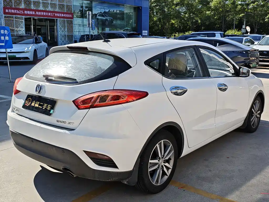 Changan Eado XT 2015 — фото 3