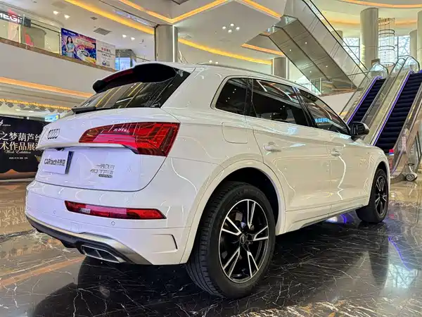 Audi Q5L 2022