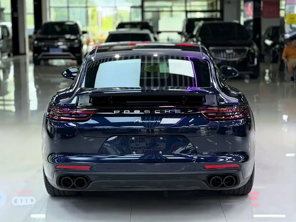 Porsche Panamera 2019 — фото 12