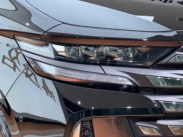 Toyota Vellfire 2025