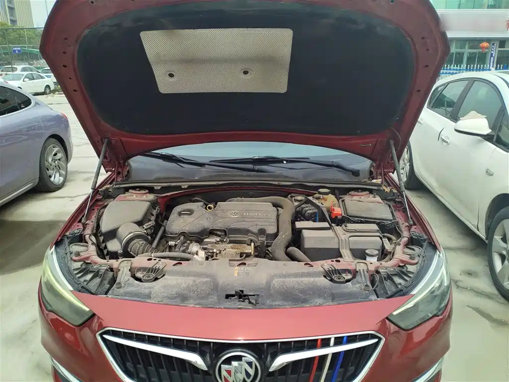Buick Regal 2018 — фото 16