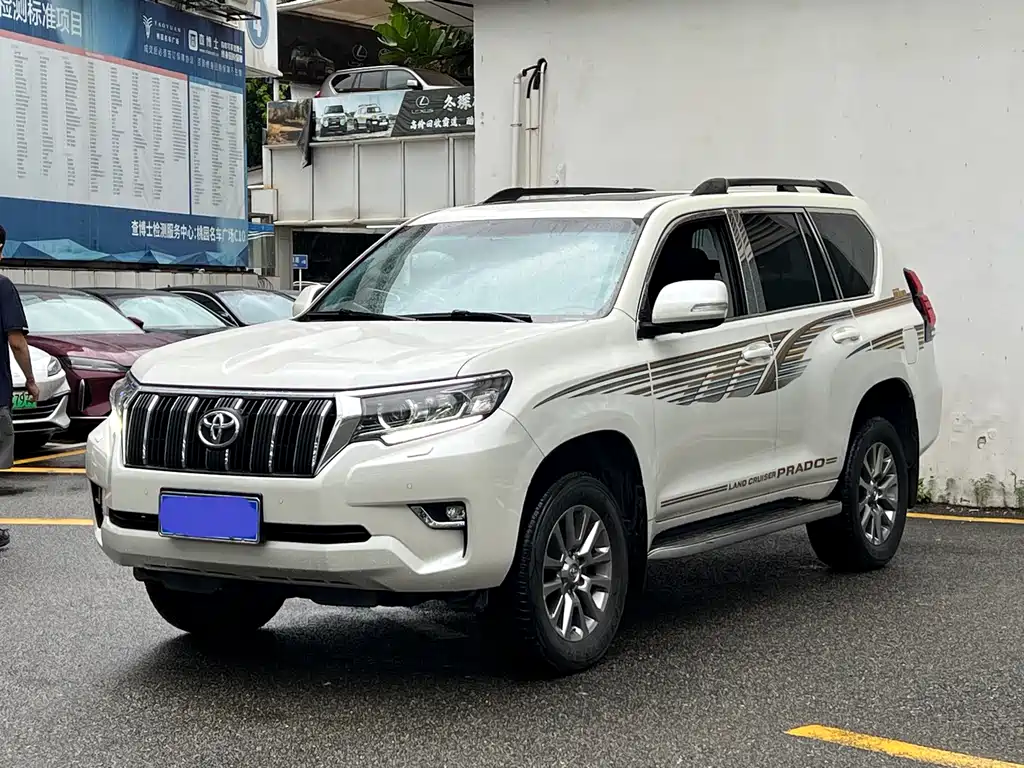 Toyota Prado 2020 — фото 2