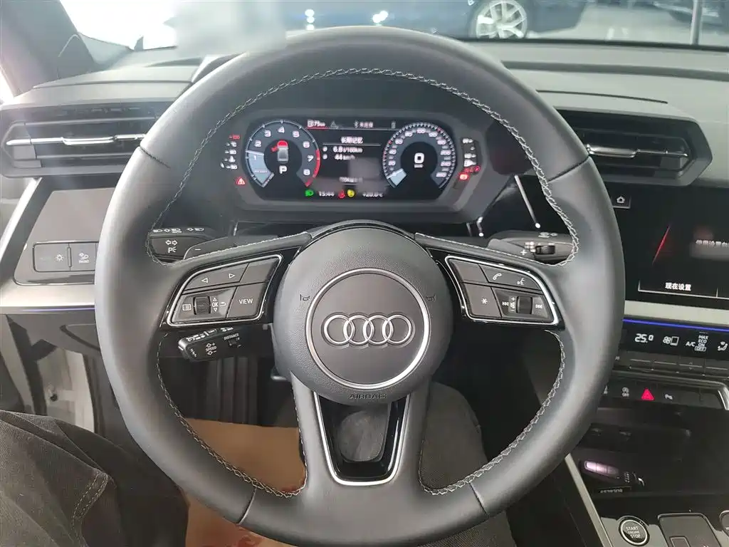 Audi A3 2025 — фото 11