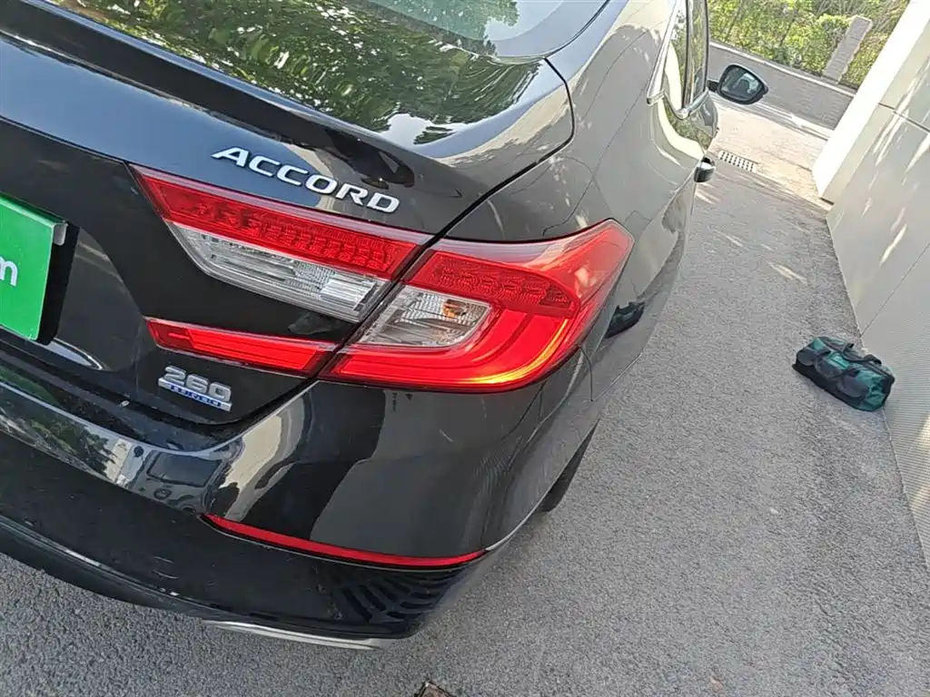 Honda Accord 2018 — фото 8
