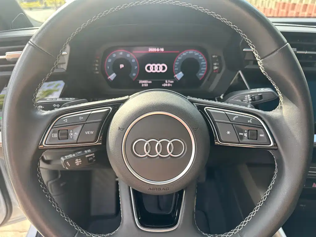 Audi A3 2023 — фото 14