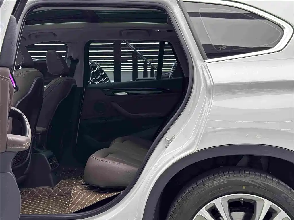 BMW X1 New Energy 2020 — фото 9