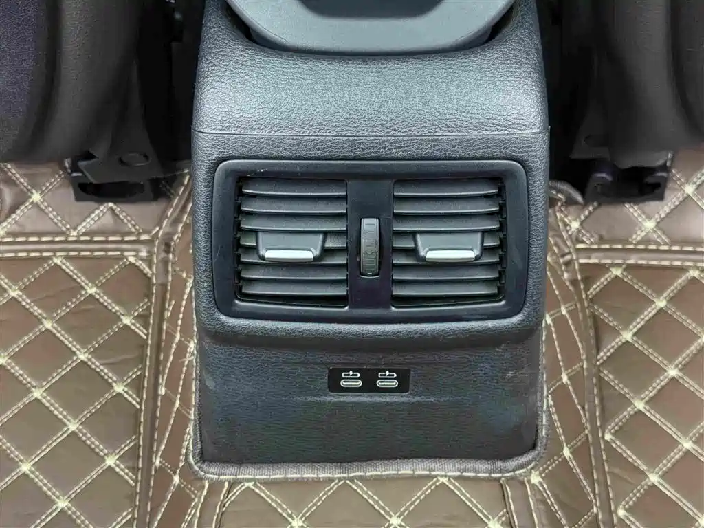 BMW X1 New Energy 2020 — фото 14