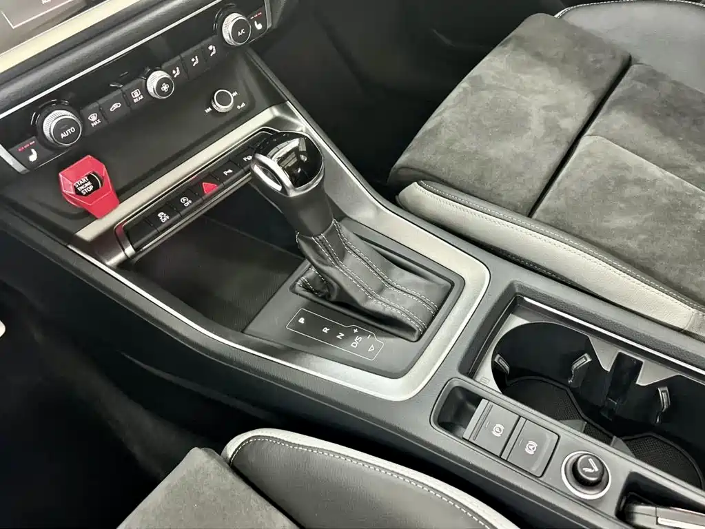 Audi Q3 2022 — фото 15