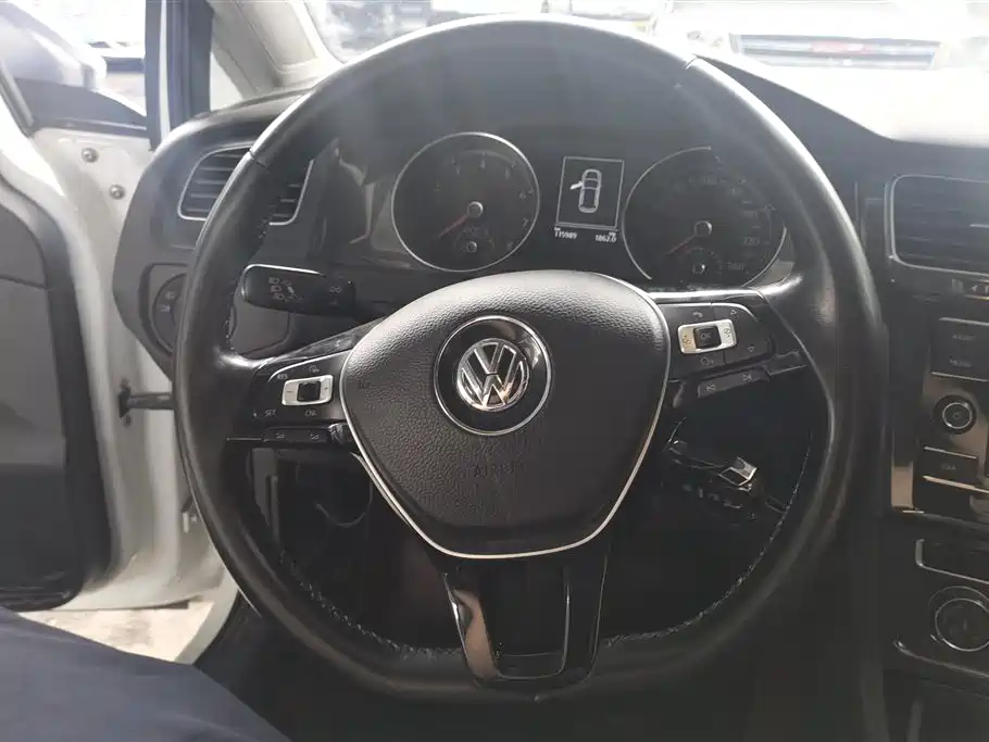 Volkswagen Golf 2018 — фото 15