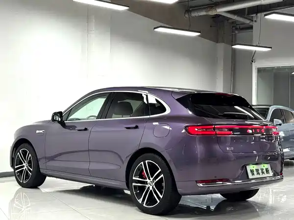 AITO M5 2025