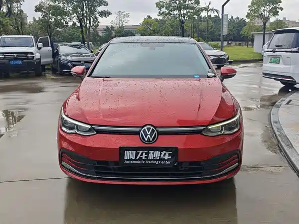 Volkswagen Golf 2021