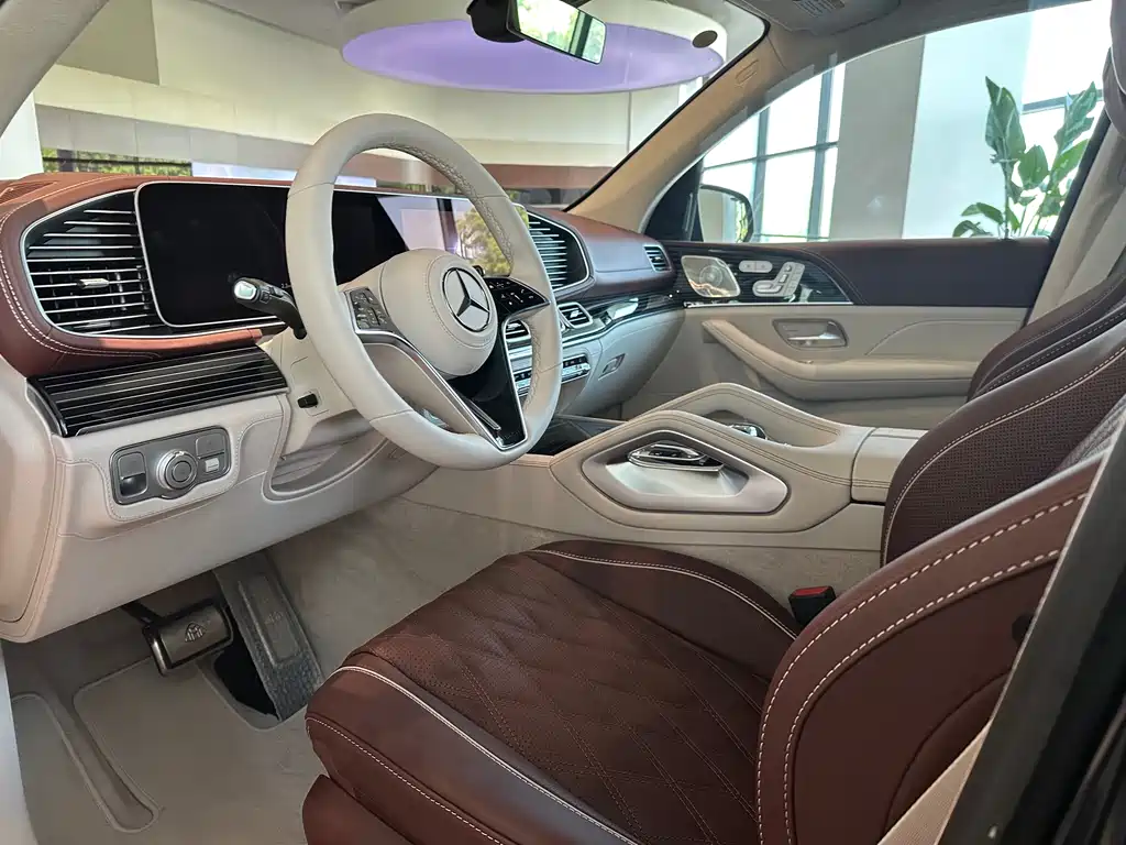Mercedes-Benz GLS — фото 4