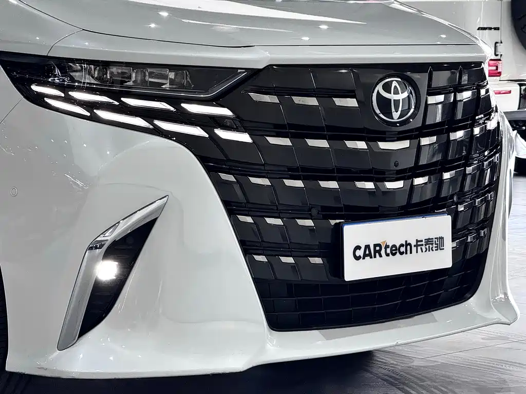 Toyota Alphard 2024 — фото 9