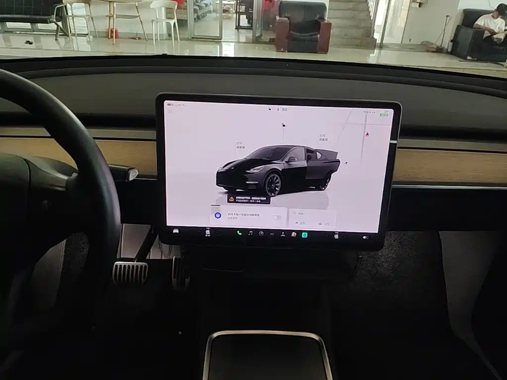 Tesla Model Y 2023 — фото 13