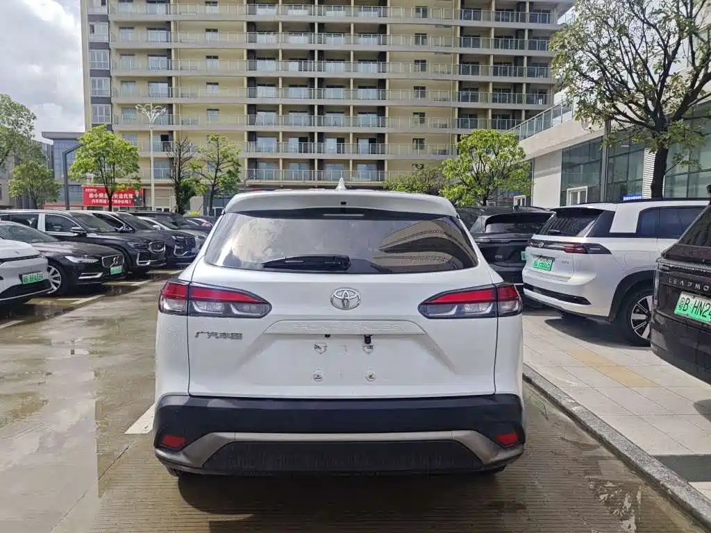 Toyota Frontlander 2023
