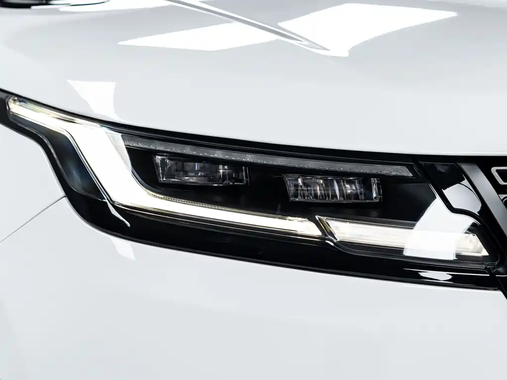 Land Rover Range Rover Velar 2024 — фото 7