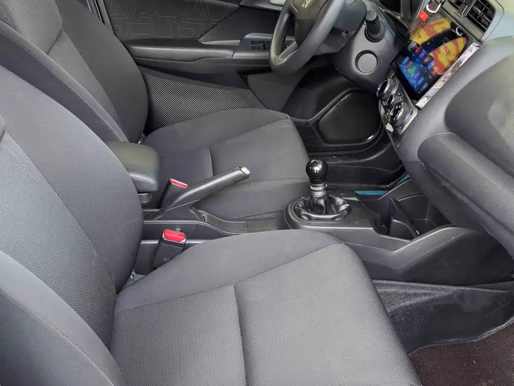 Honda Fit 2017 — фото 13