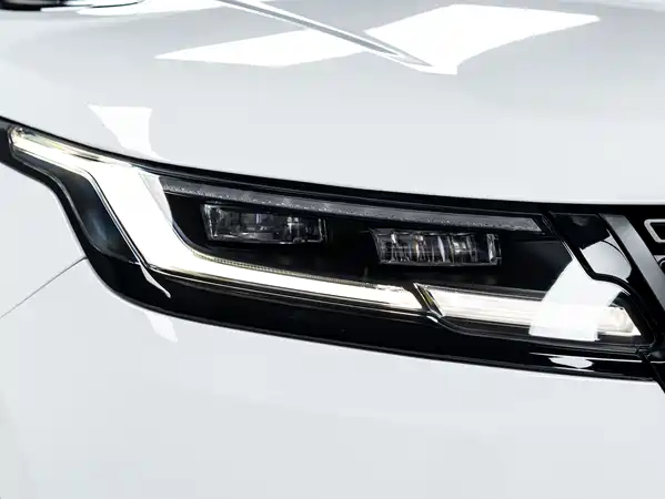 Land Rover Range Rover Velar 2024