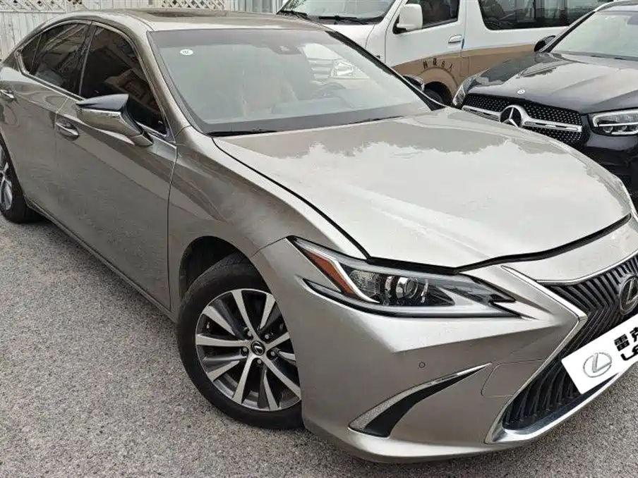 Lexus ES 2021 — фото 2
