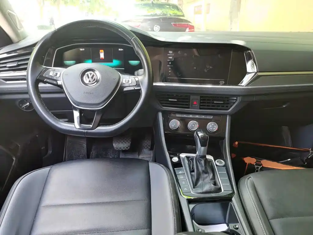 Volkswagen Sagitar 2021