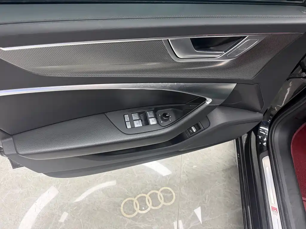 Audi A6L 2023