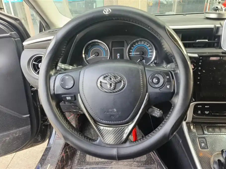 Toyota Corolla 2019 — фото 12