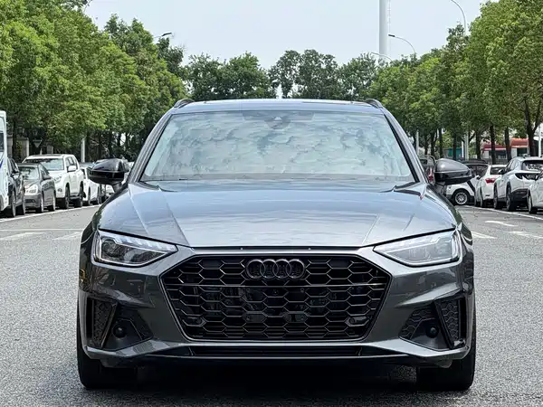 Audi A4 2024