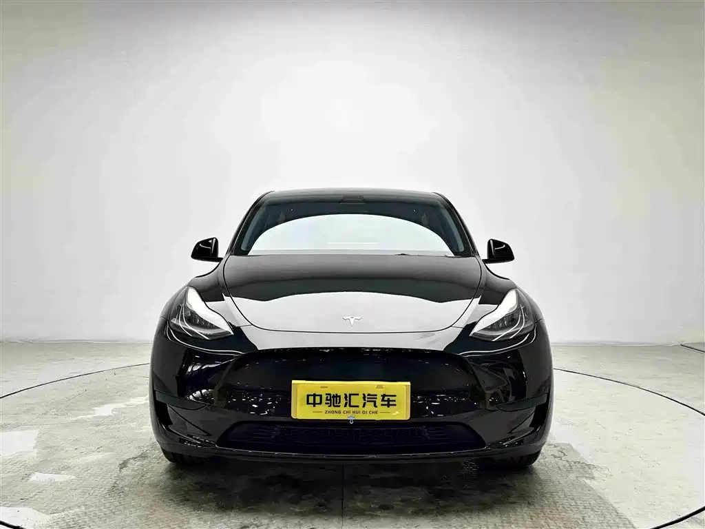 Tesla Model Y 2023 — фото 2